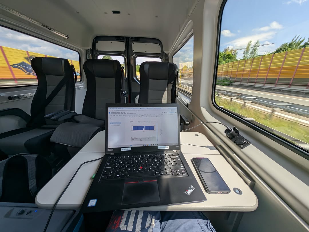 Unterwegs zur Intersolar Europe – mobiles Arbeiten im Fahrzeug